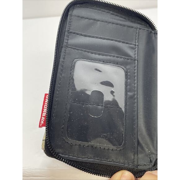 Unionbay Zip Around Bifold Wallet Cat Design w/ Wrist Strap - Picture 11 of 12